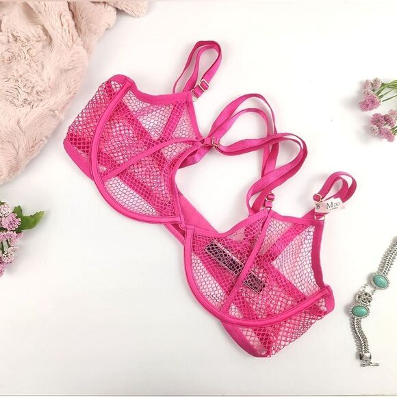 MEDIUM {Victoria's Secret} Pink {Fishnet} Bra - Picture 1 of 6